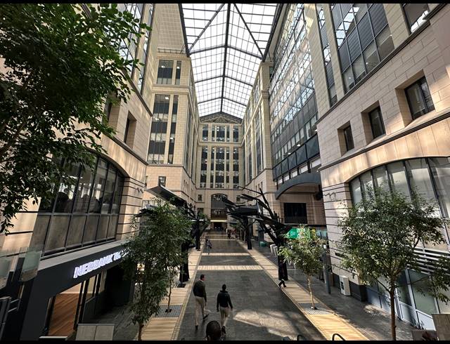 1,295M² OFFICE TO LET IN SANDTON CENTRAL
